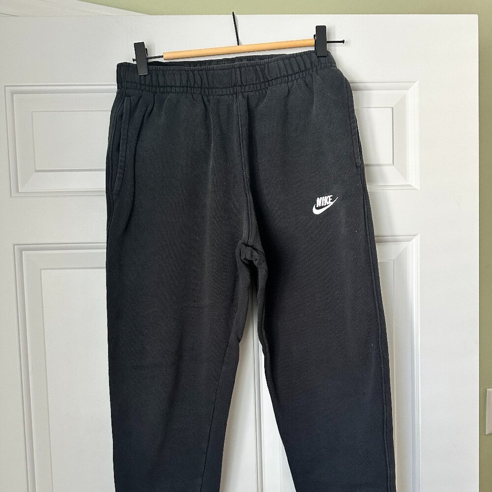Men's Nike Jogger Sweatpants, Black, Size Medium